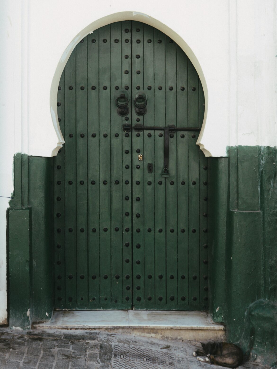 Nematomos durys – ar jos atsparios drėgmei?